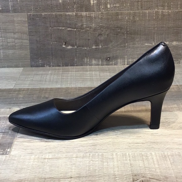 Clarks - Illeana Tulip Pump - Picture 3 of 6